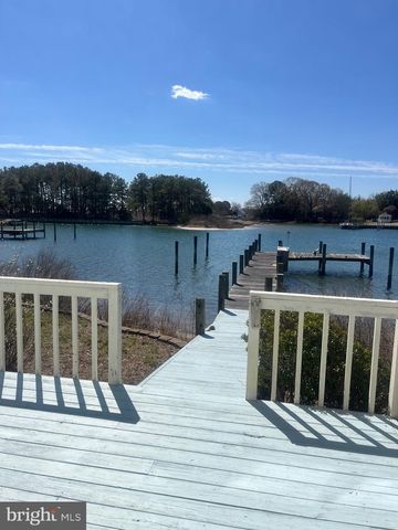 650 SKIPJACK DR, Heathsville, VA 22473