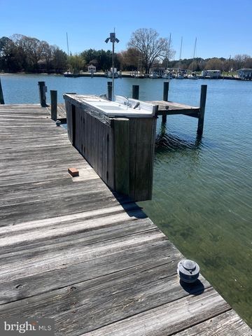 650 SKIPJACK DR, Heathsville, VA 22473