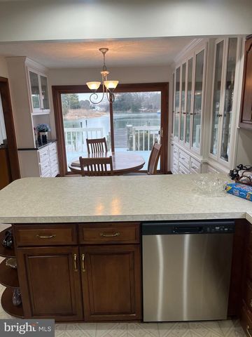 650 SKIPJACK DR, Heathsville, VA 22473