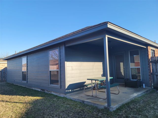 306 Charleston Drive, Anna, TX 75409