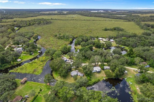 2011 N Twig Point, Inverness, FL 34453