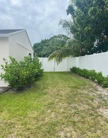 6391 SW 39th St, Miami, FL 33155