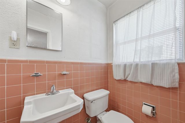 206 W Ridgewood Drive, Garland, TX 75041