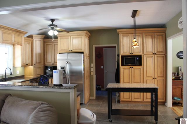 1696 Soldier Creek Rd, Benton, KY 42025