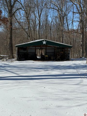 1696 Soldier Creek Rd, Benton, KY 42025