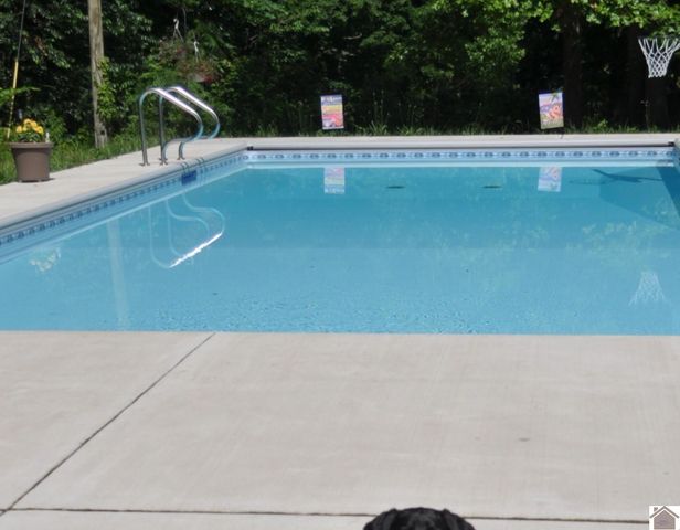 1696 Soldier Creek Rd, Benton, KY 42025