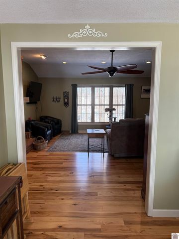 1696 Soldier Creek Rd, Benton, KY 42025