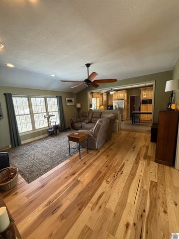 1696 Soldier Creek Rd, Benton, KY 42025