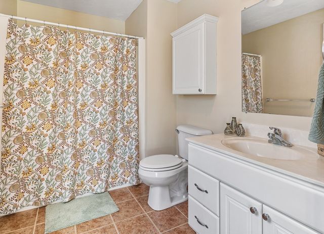 44 Angell Brook Dr 44, West Boylston, MA 01583