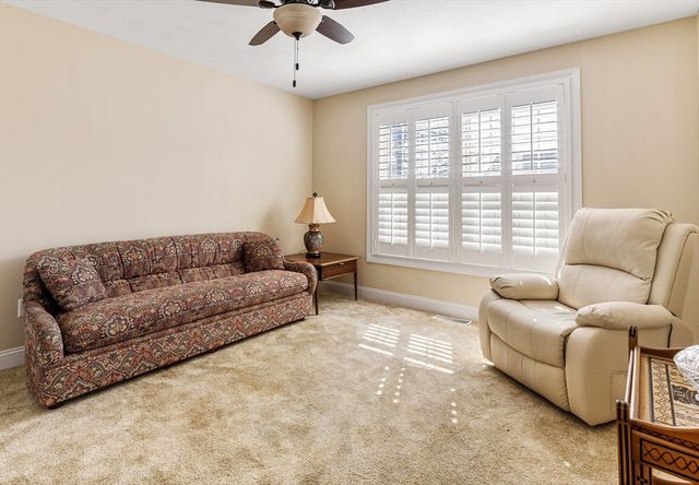 44 Angell Brook Dr 44, West Boylston, MA 01583