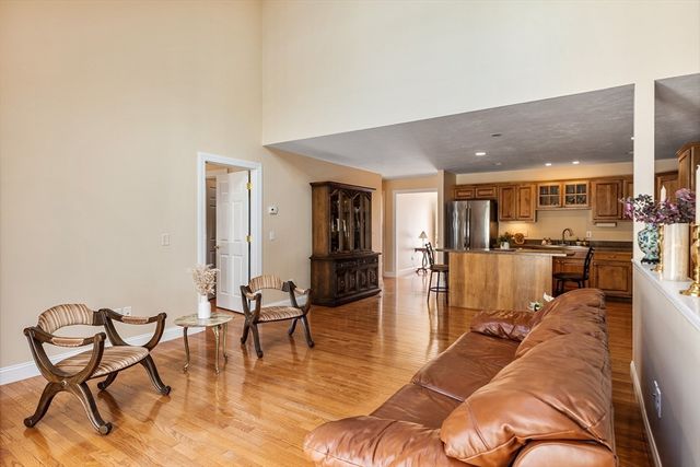 44 Angell Brook Dr 44, West Boylston, MA 01583