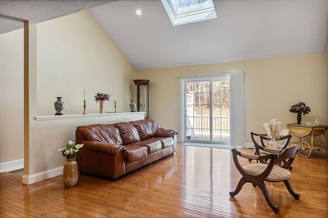 44 Angell Brook Dr 44, West Boylston, MA 01583