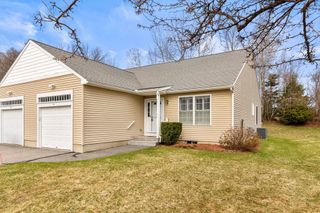 44 Angell Brook Dr 44, West Boylston, MA 01583