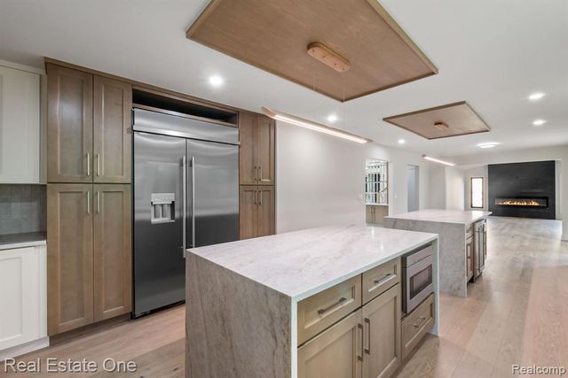 1683 Mark Hopkins Road, Bloomfield Hills, MI 48302