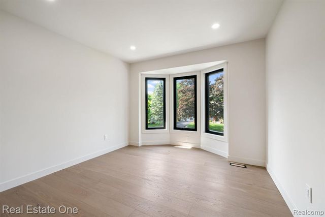 1683 Mark Hopkins Road, Bloomfield Hills, MI 48302