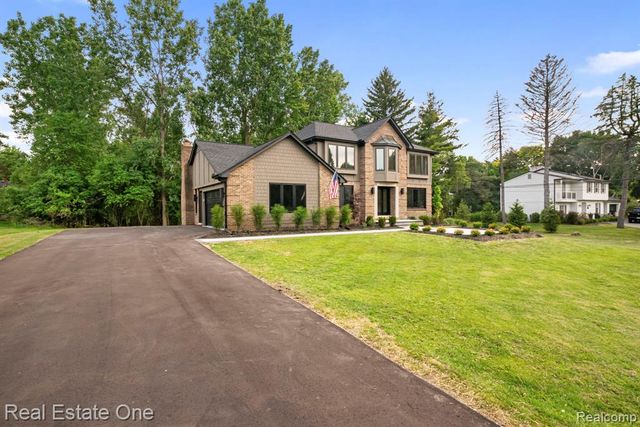 1683 Mark Hopkins Road, Bloomfield Hills, MI 48302