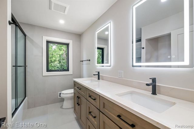 1683 Mark Hopkins Road, Bloomfield Hills, MI 48302