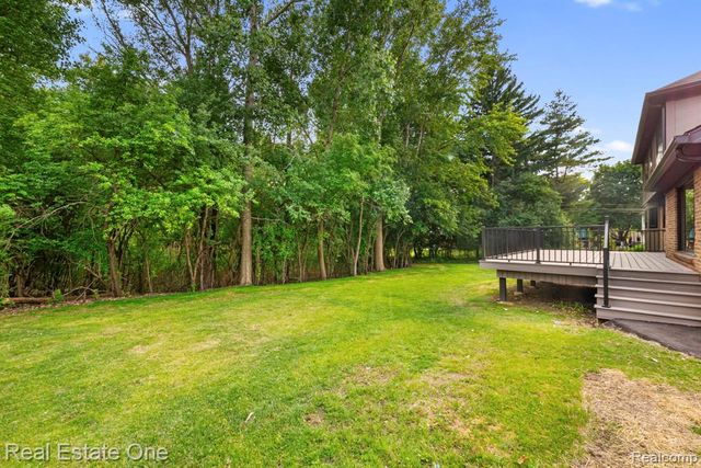 1683 Mark Hopkins Road, Bloomfield Hills, MI 48302