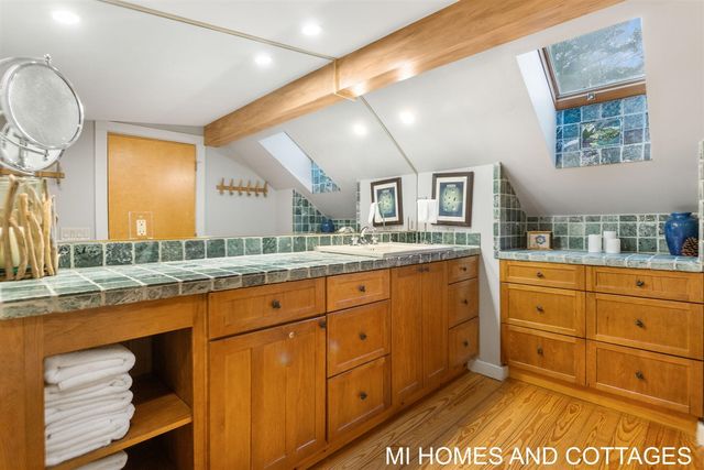 7128 116th Avenue, Fennville, MI 49408