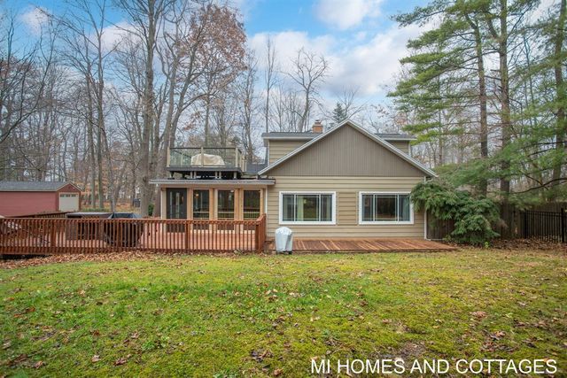 7128 116th Avenue, Fennville, MI 49408