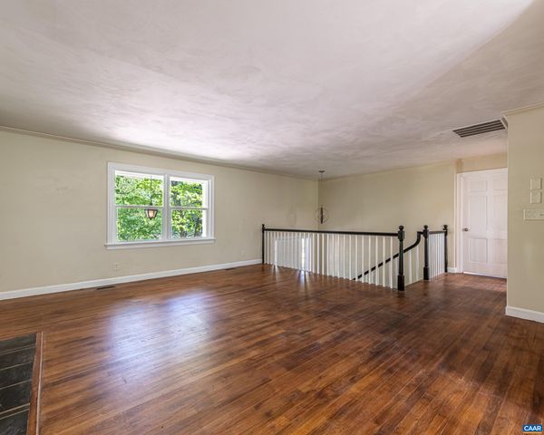 337 CARRSBROOK DR, Charlottesville, VA 22901