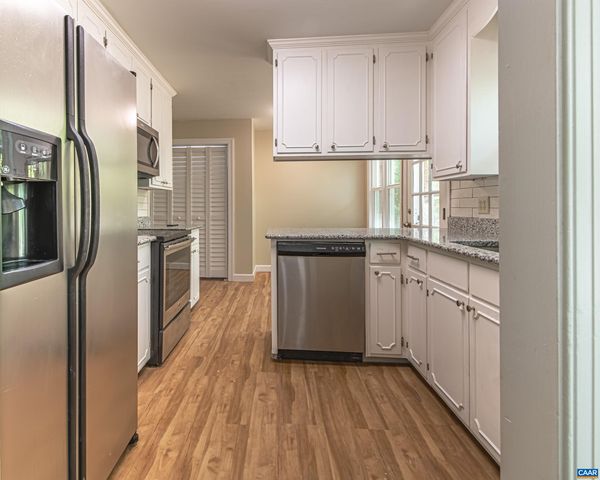 337 CARRSBROOK DR, Charlottesville, VA 22901