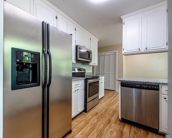 337 CARRSBROOK DR, Charlottesville, VA 22901