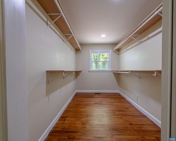 337 CARRSBROOK DR, Charlottesville, VA 22901
