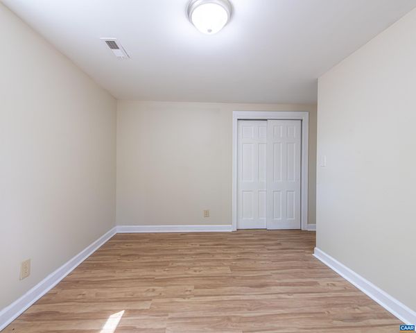 337 CARRSBROOK DR, Charlottesville, VA 22901
