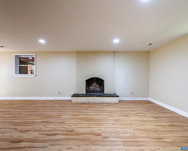 337 CARRSBROOK DR, Charlottesville, VA 22901