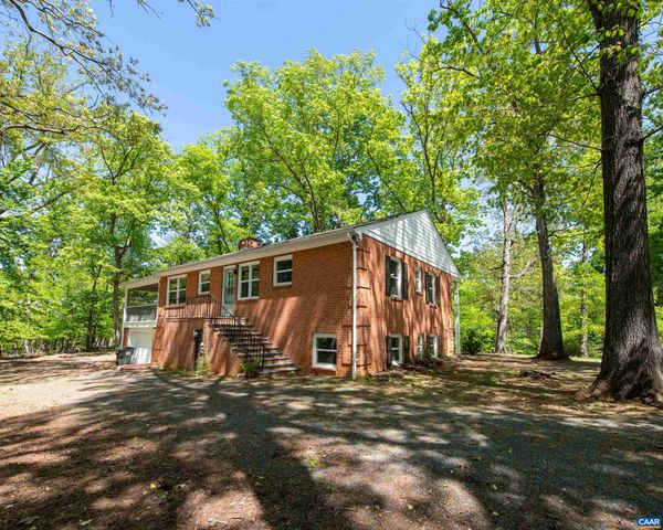 337 CARRSBROOK DR, Charlottesville, VA 22901