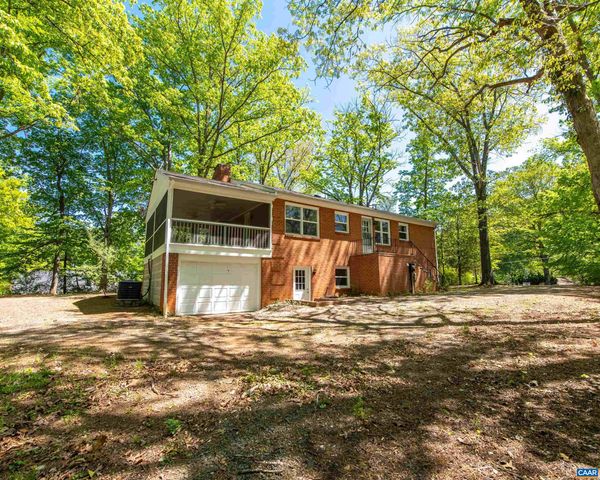 337 CARRSBROOK DR, Charlottesville, VA 22901