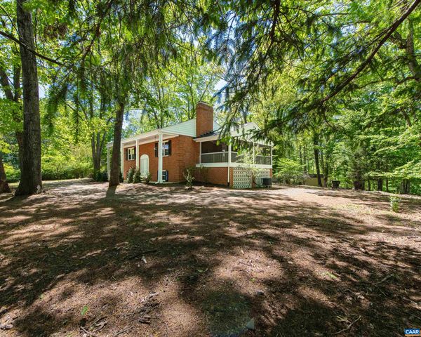 337 CARRSBROOK DR, Charlottesville, VA 22901