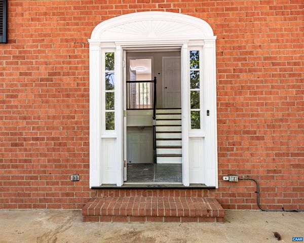 337 CARRSBROOK DR, Charlottesville, VA 22901