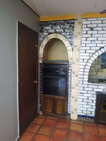 1233 Montrose Place SW, Albuquerque, NM 87105