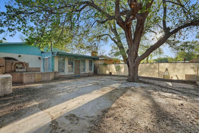 1233 Montrose Place SW, Albuquerque, NM 87105