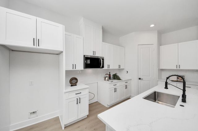 860 Rachel Street Street A, Houston, TX 77091