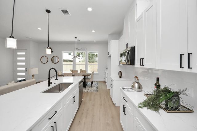 860 Rachel Street Street A, Houston, TX 77091