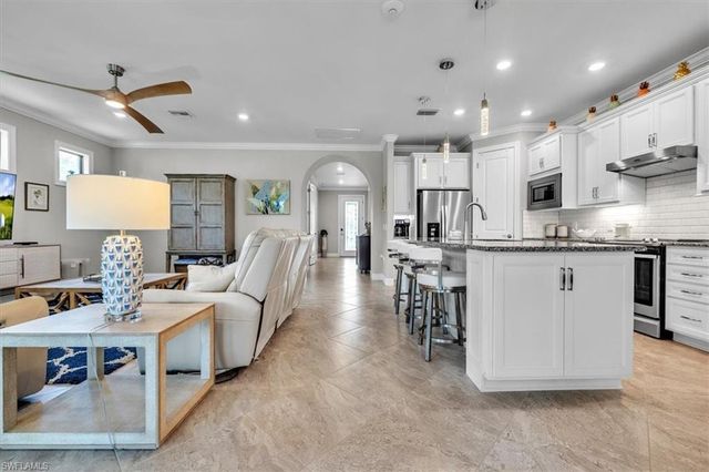 3135 Walnut Grove LN, Alva, FL 33920