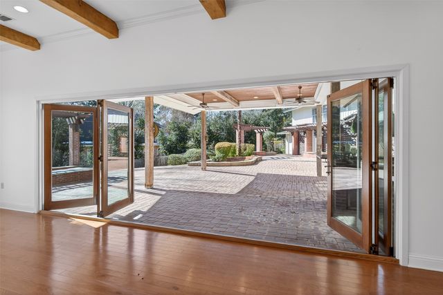 7111 E Ridge Drive, Shreveport, LA 71106