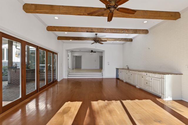 7111 E Ridge Drive, Shreveport, LA 71106