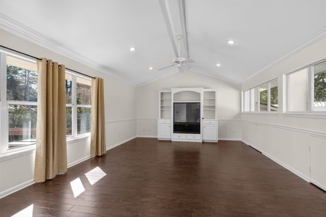 7111 E Ridge Drive, Shreveport, LA 71106