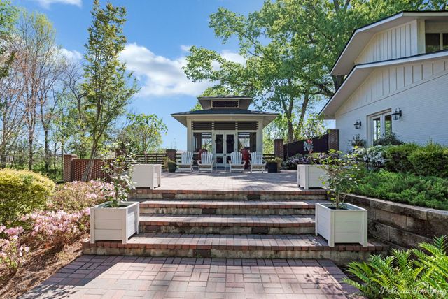 7111 E Ridge Drive, Shreveport, LA 71106