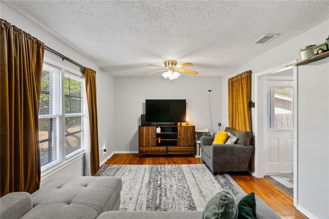 1214 Stratton Dr, Corpus Christi, TX 78412