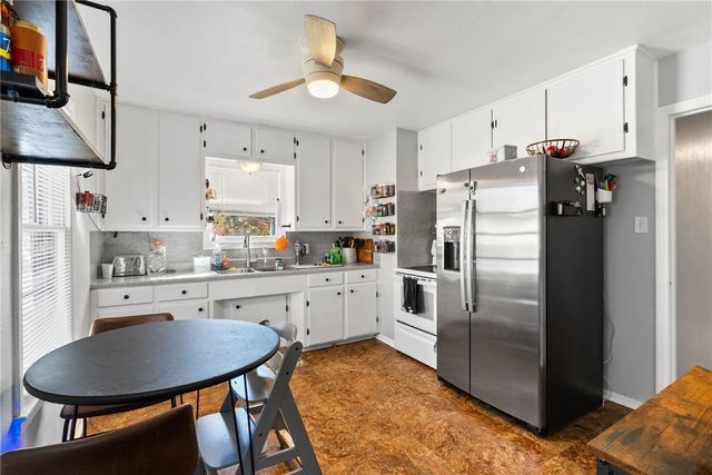 1214 Stratton Dr, Corpus Christi, TX 78412