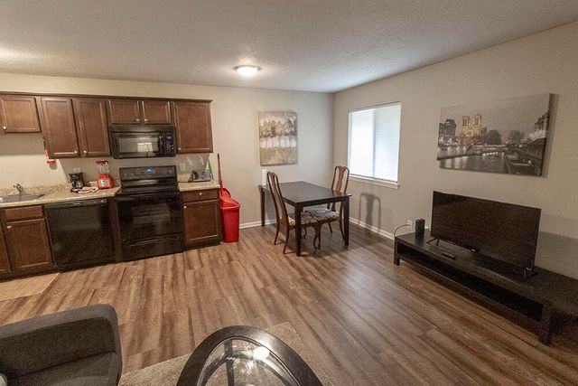 105 N GARTH AVE 46, Columbia, MO 65203