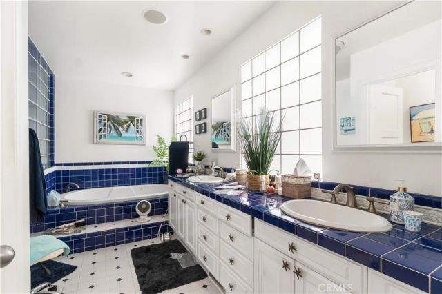 263 Corona Avenue, Long Beach, CA 90803