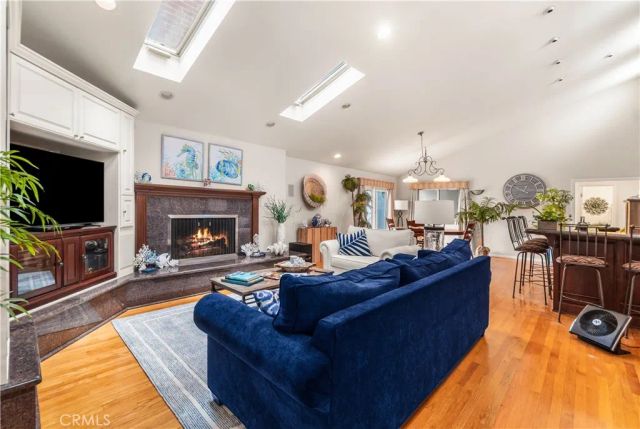 263 Corona Avenue, Long Beach, CA 90803