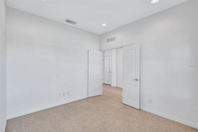 11842 FOREST PARK CIRCLE, Bradenton, FL 34211