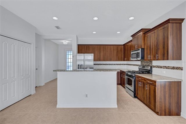 11842 FOREST PARK CIRCLE, Bradenton, FL 34211